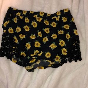Forever 21 daisy shorts